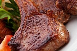 The Lodge – Restaurant Romanesc Barnet, Londra