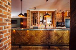 MAHALA – Restaurant Romanesc Croydon, Londra